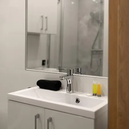 Centrum A * 쿠도바-즈루이